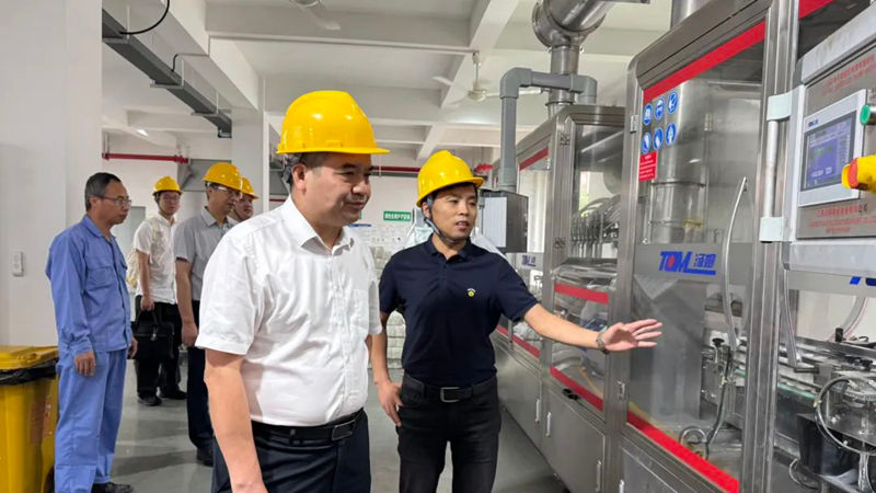 省供銷社黨委委員、監事會主任童日暉赴浙農下屬成員企業調研